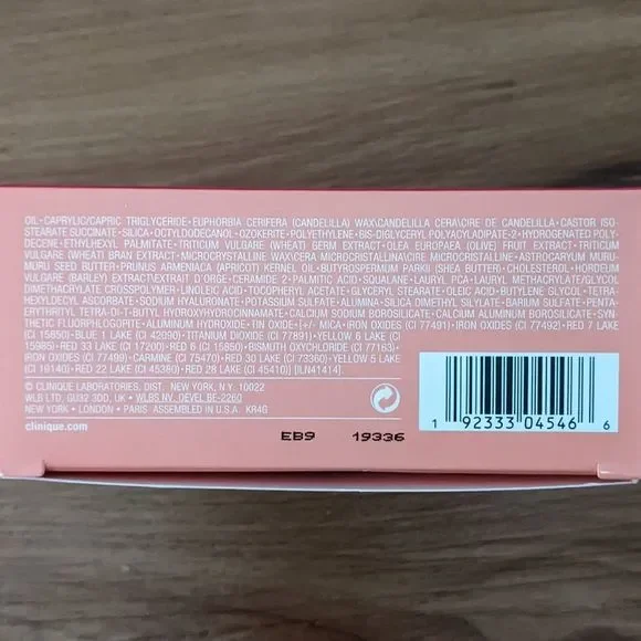 SALE - Clinique 4 Piece Mini Gift Set - Picture 3 of 3